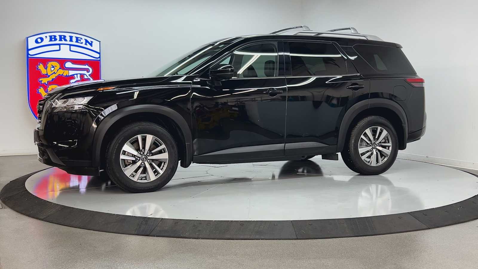 2024 Nissan Pathfinder SL photo 8