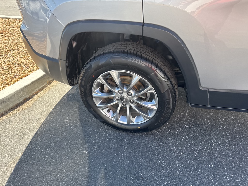 2020 Jeep Cherokee Latitude photo 19