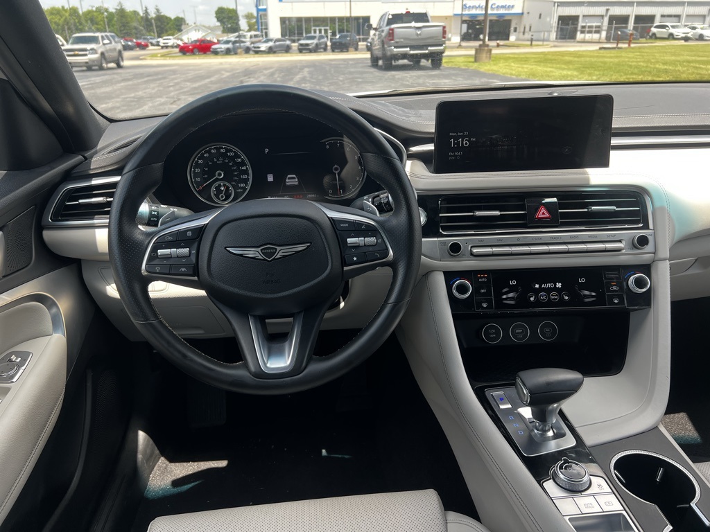 2024 Genesis G70 2.5T photo 9