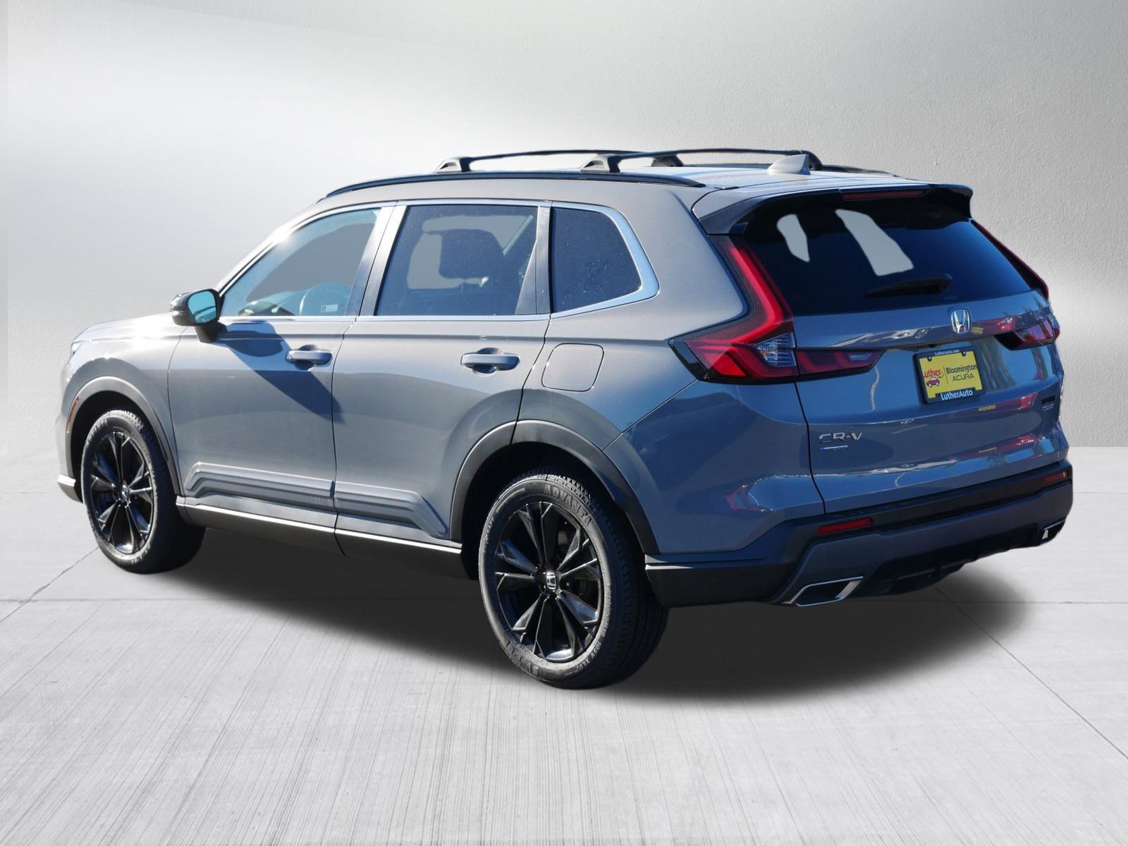 2024 Honda CR-V Hybrid Sport Touring photo 3