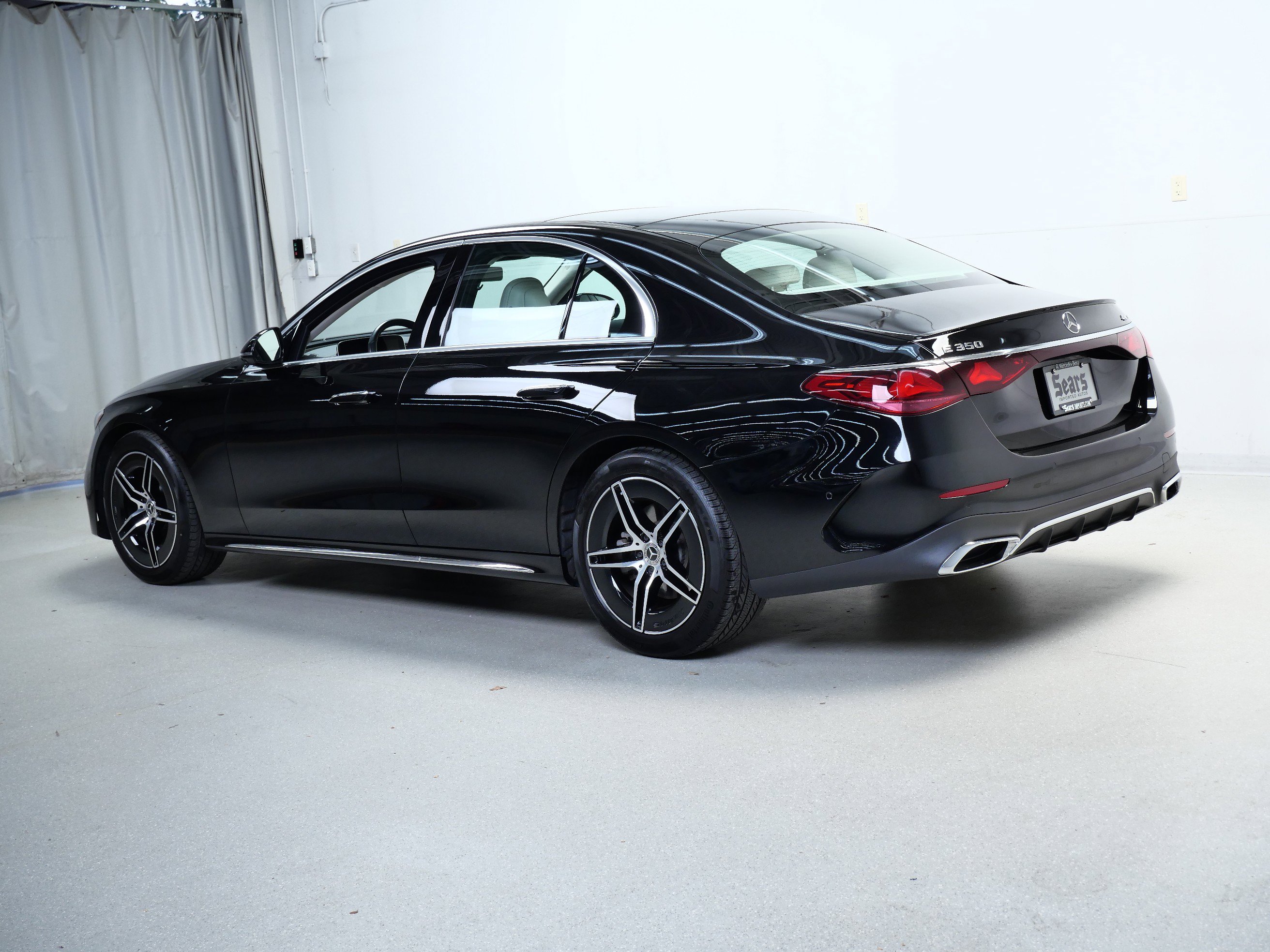 2025 Mercedes Benz E 350 4MATIC photo 9