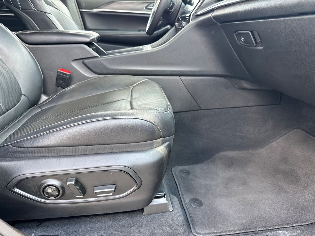 2024 Jeep Grand Cherokee Limited photo 8
