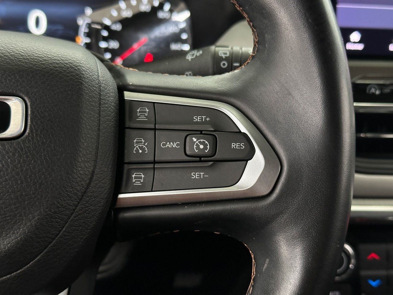 2022 Jeep Compass Limited photo 11