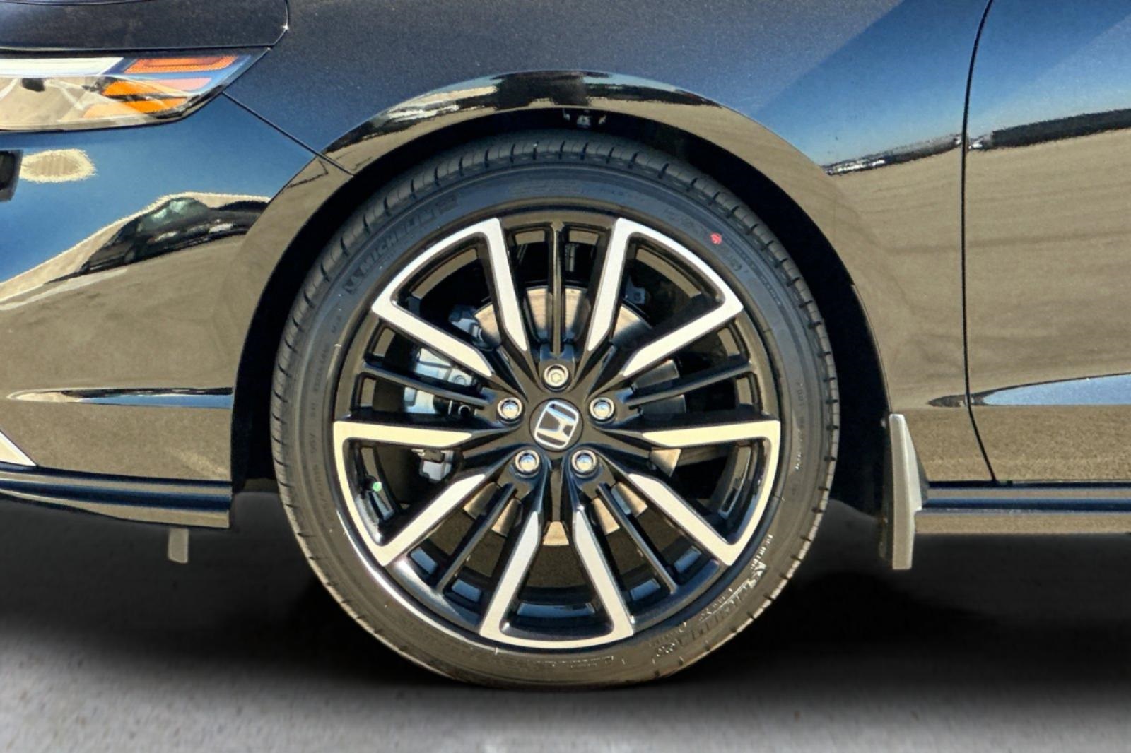 2025 Honda Accord Touring photo 31