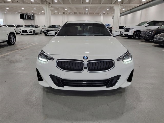 2025 Bmw 230i Coupe photo 2