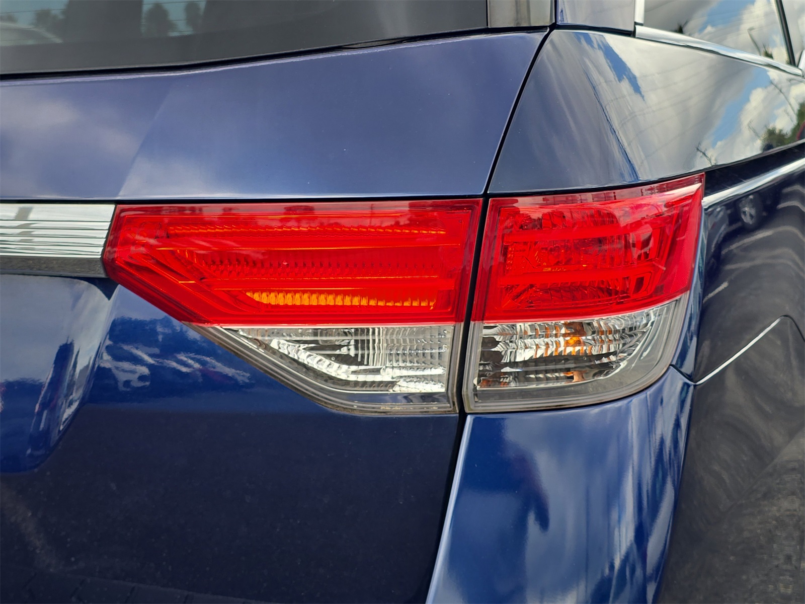 2015 Honda Odyssey EX-L photo 7