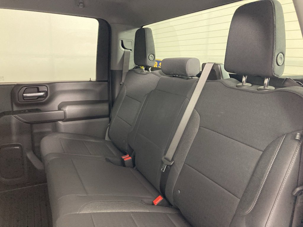 2025 Chevrolet Silverado 2500HD Custom photo 14