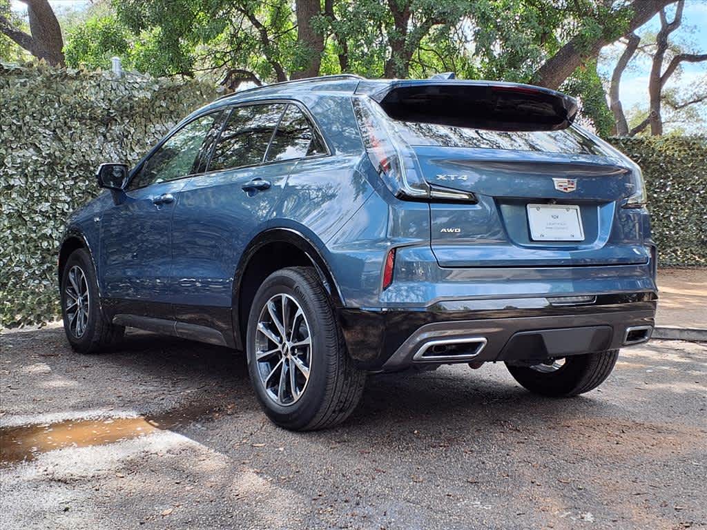 2024 Cadillac XT4 Sport photo 4