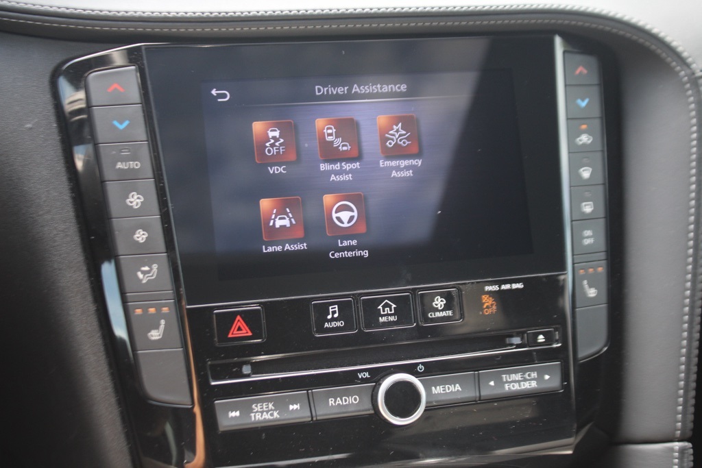 2022 Infiniti QX50 Luxe AWD photo 21