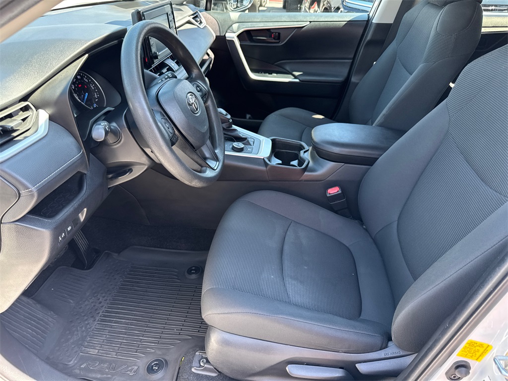 2021 Toyota RAV4 Hybrid LE photo 19
