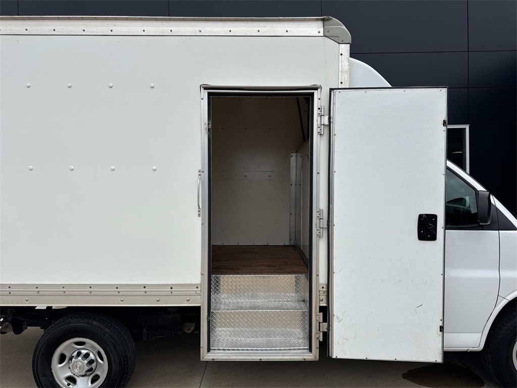 2019 Chevrolet Express 3500 Work Van photo 15