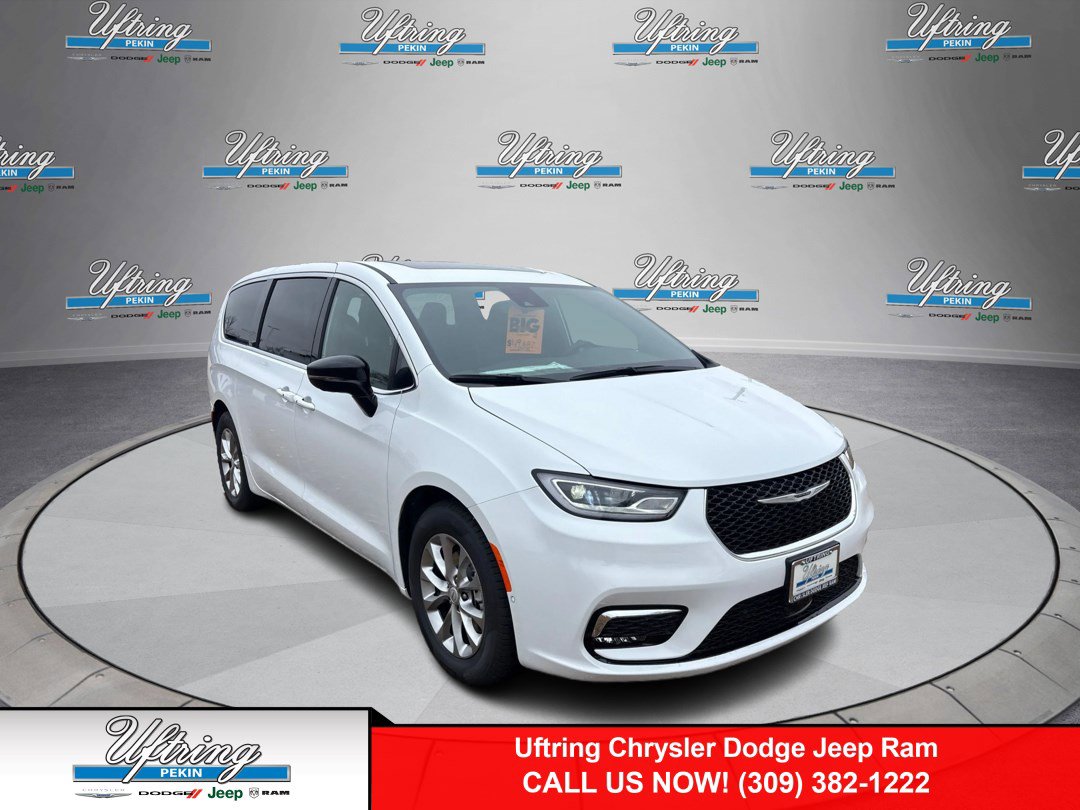 2026 Chrysler Pacifica Limited's photo