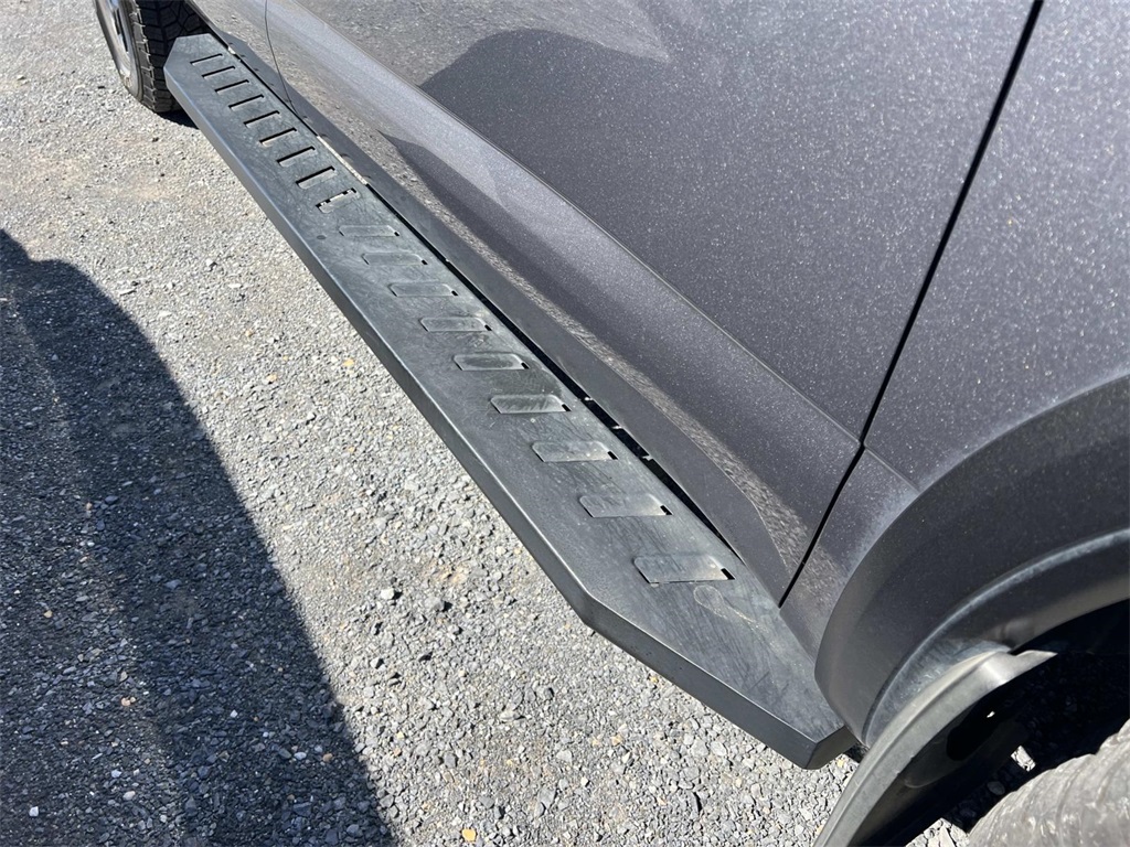 2021 Nissan Titan PRO-4X photo 9
