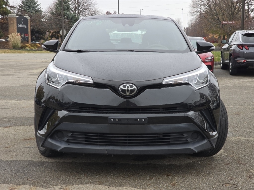 2019 Toyota C-HR LE photo 3