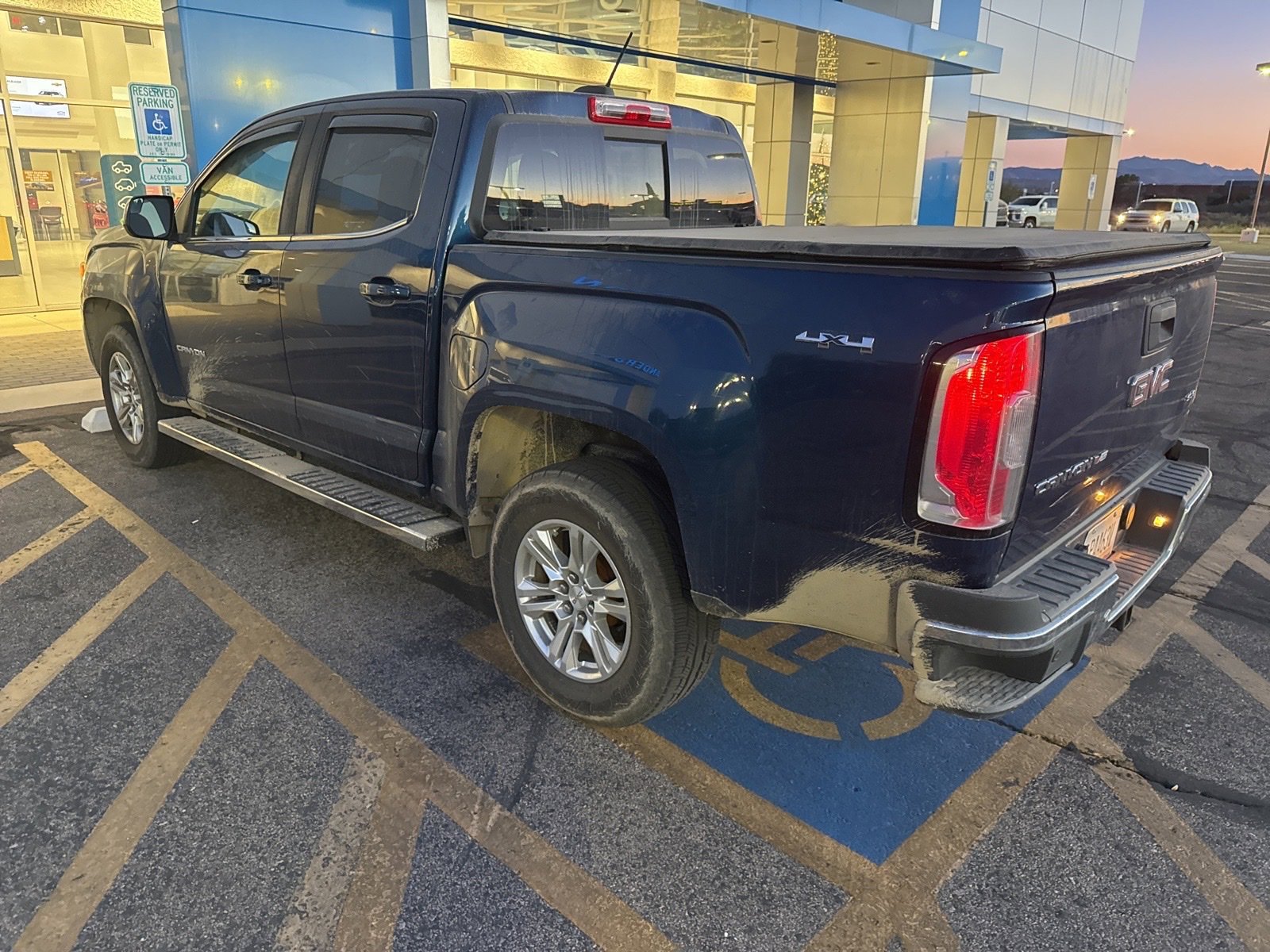 2019 Gmc Canyon SLE photo 2