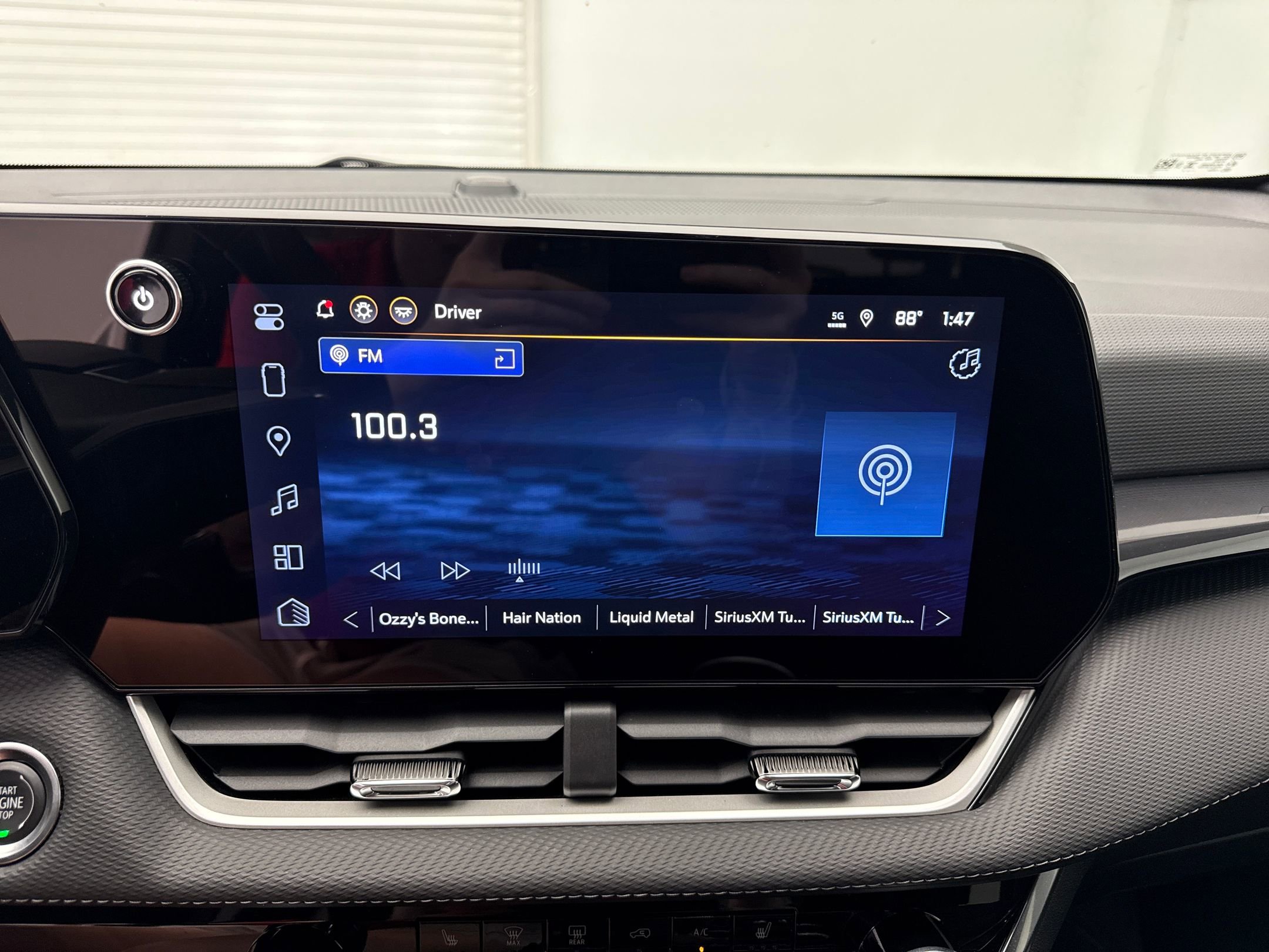 2025 Chevrolet Equinox LT photo 31