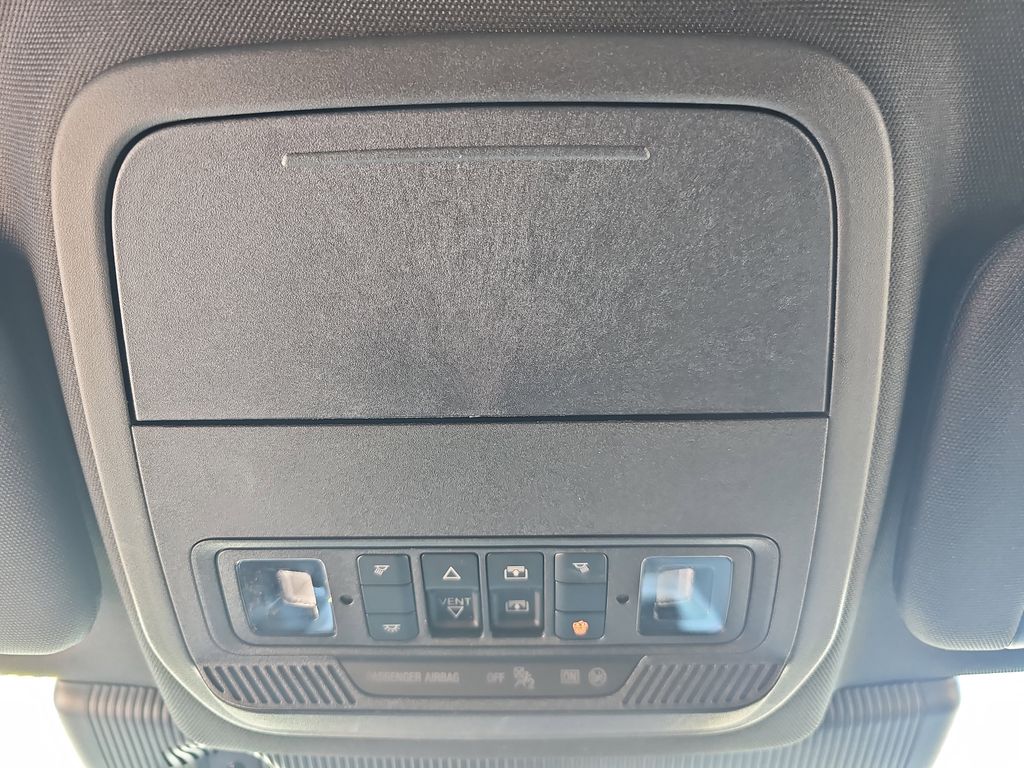 2025 Ford Explorer ST photo 30