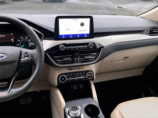 2020 Ford Escape SEL photo 5