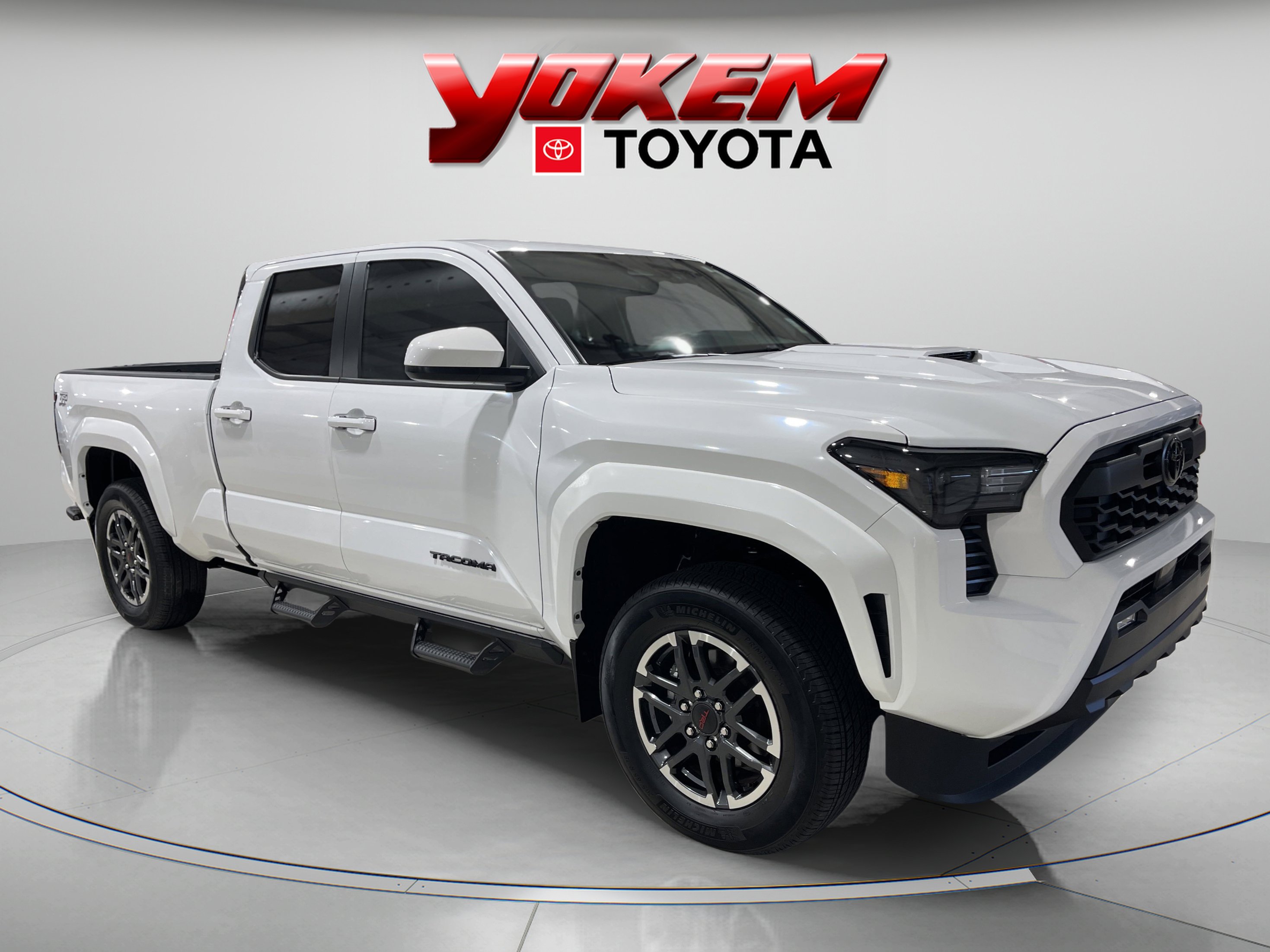 2024 Toyota Tacoma TRD Sport photo 3