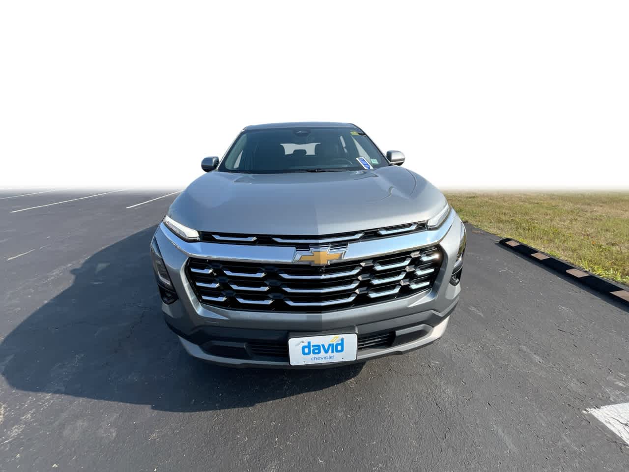 2025 Chevrolet Equinox photo 3