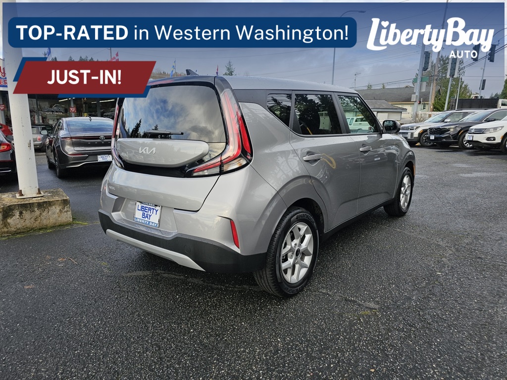 2025 Kia Soul LX photo 4