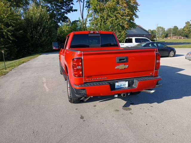 2018 Chevrolet Silverado 1500 LT photo 3