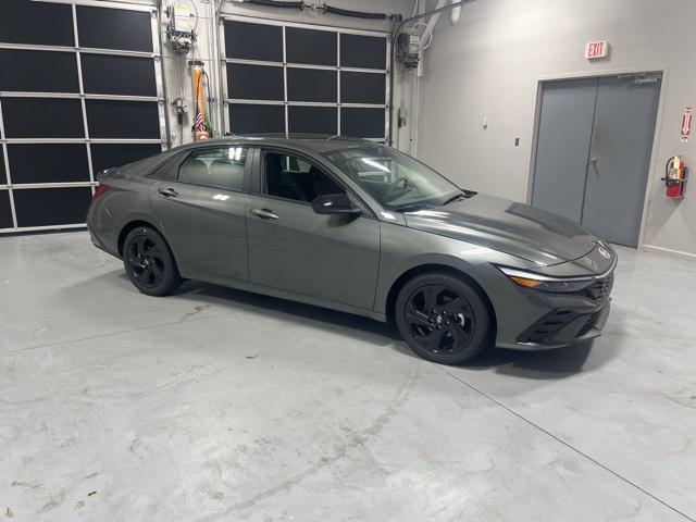 2026 Hyundai Elantra SEL's photo