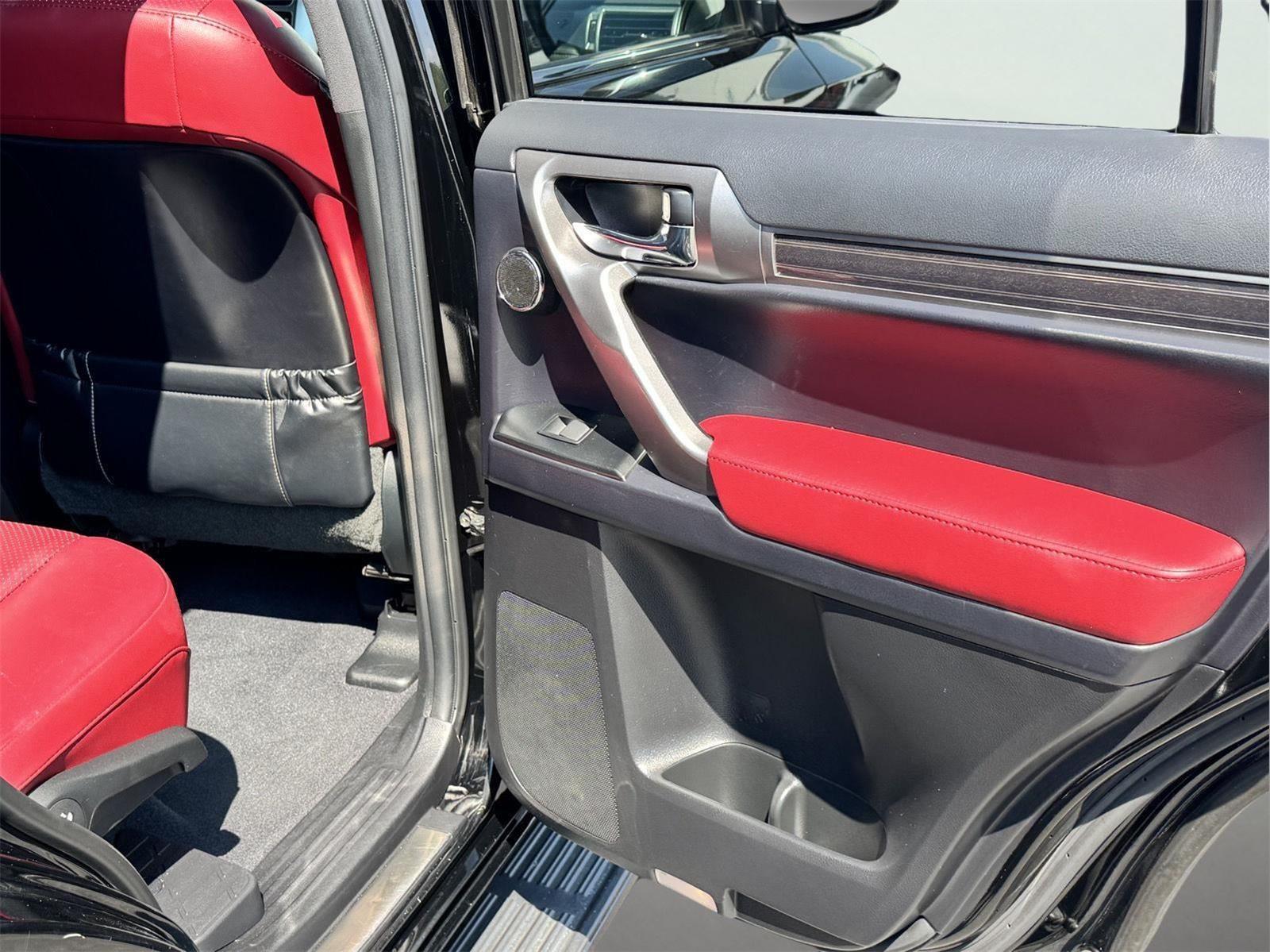 2022 Lexus GX 460 Luxury photo 23