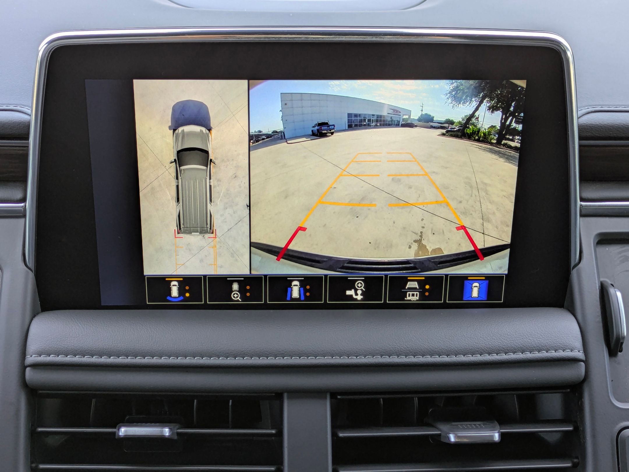 2023 Chevrolet Tahoe Z71 photo 19