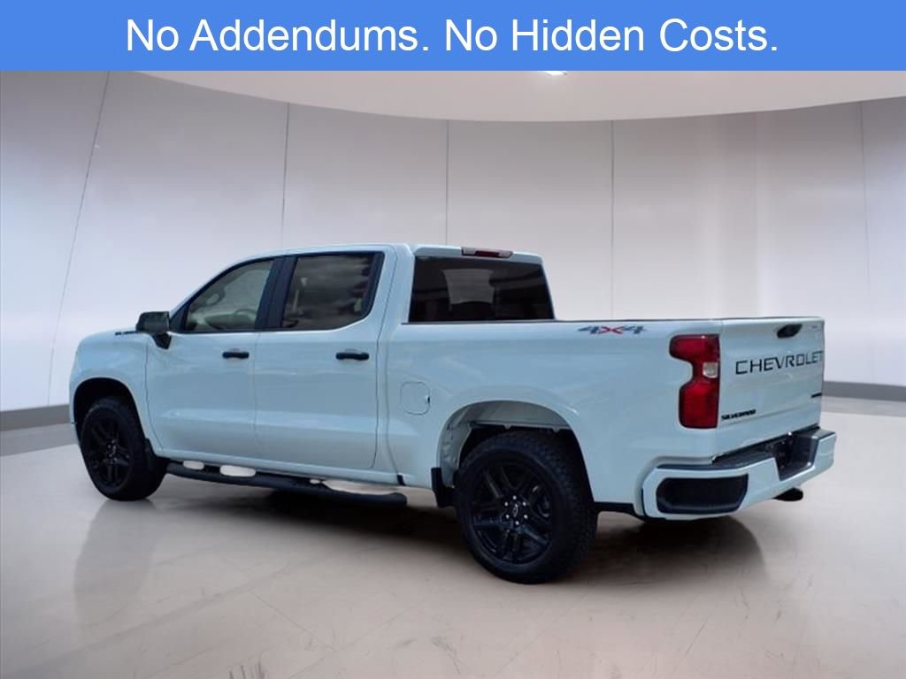 2025 Chevrolet Silverado 1500 Custom photo 3