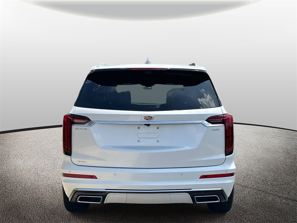 2025 Cadillac XT6 Premium Luxury photo 3