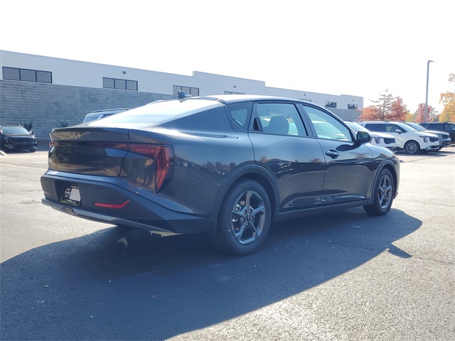 2025 Kia K4 LXS photo 4