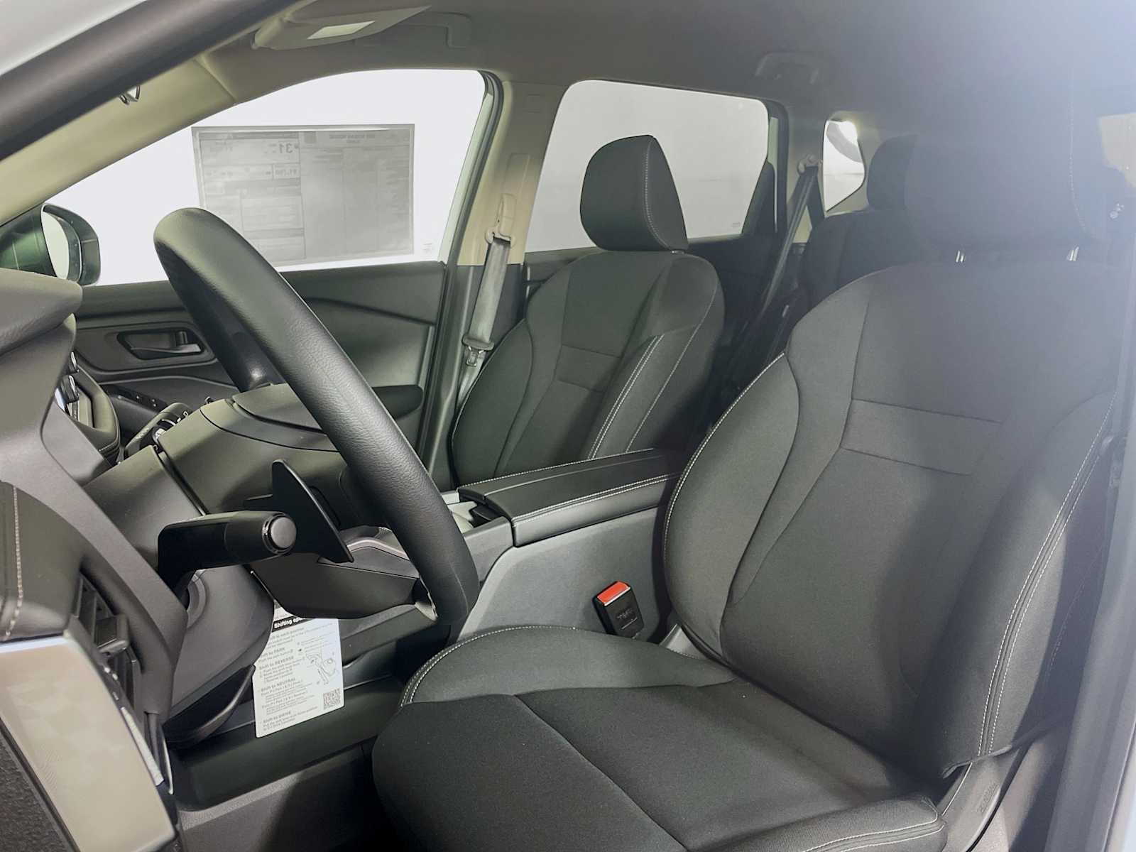 2025 Nissan Rogue S photo 4