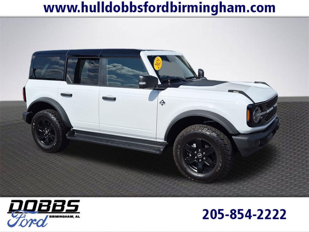 2025 Ford Bronco 4-Door Outer Banks's photo