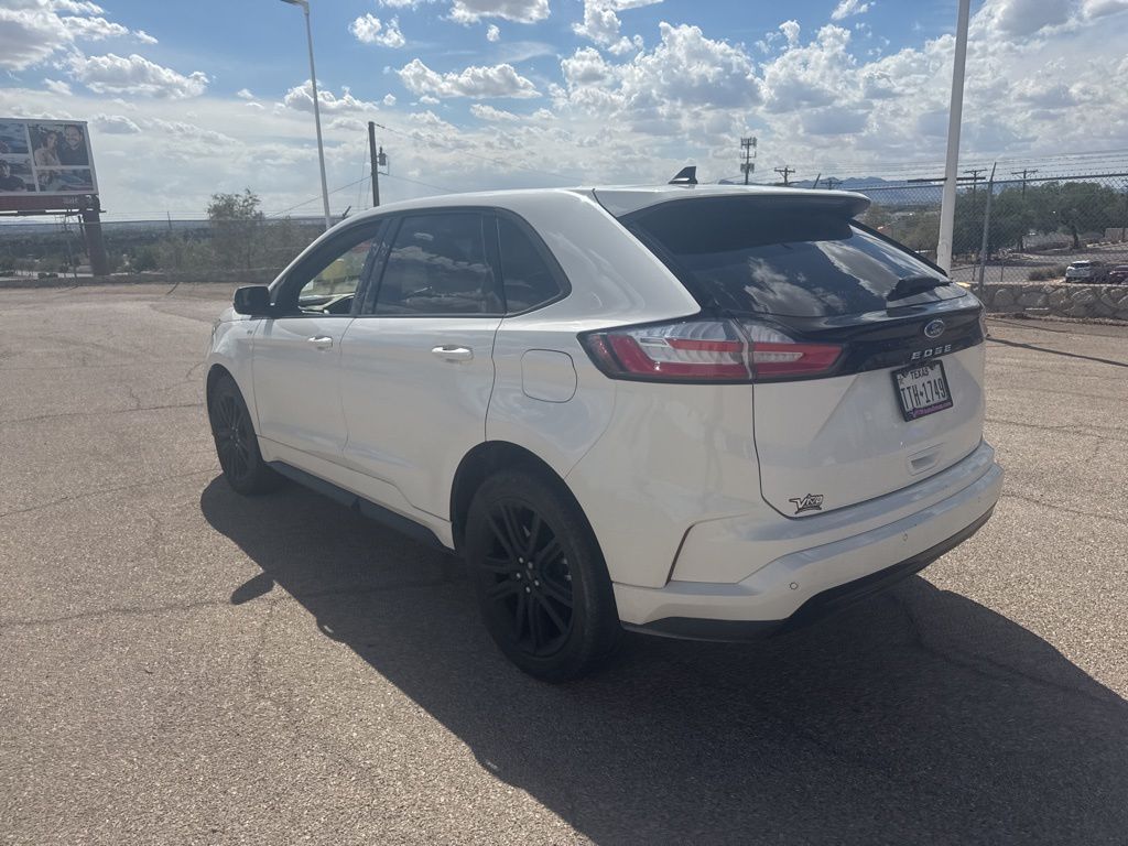 2023 Ford Edge ST photo 11