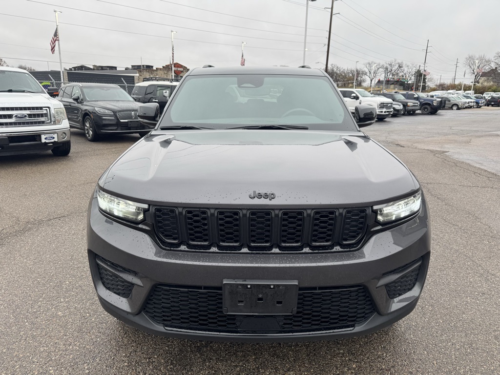 Used 2023 Jeep Grand Cherokee Altitude with VIN 1C4RJHAGXP8766506 for sale in Kansas City