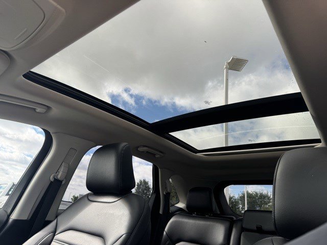 2023 Ford Edge SEL photo 17