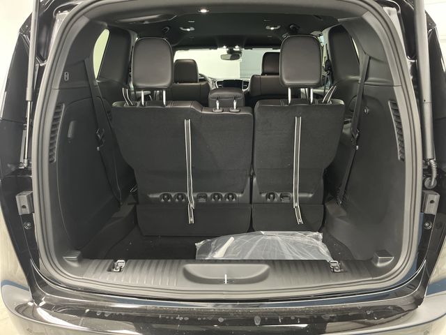 2025 Chrysler Pacifica photo 13