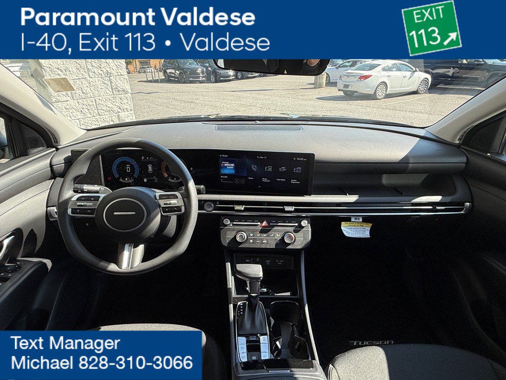 2025 Hyundai Tucson SE photo 3