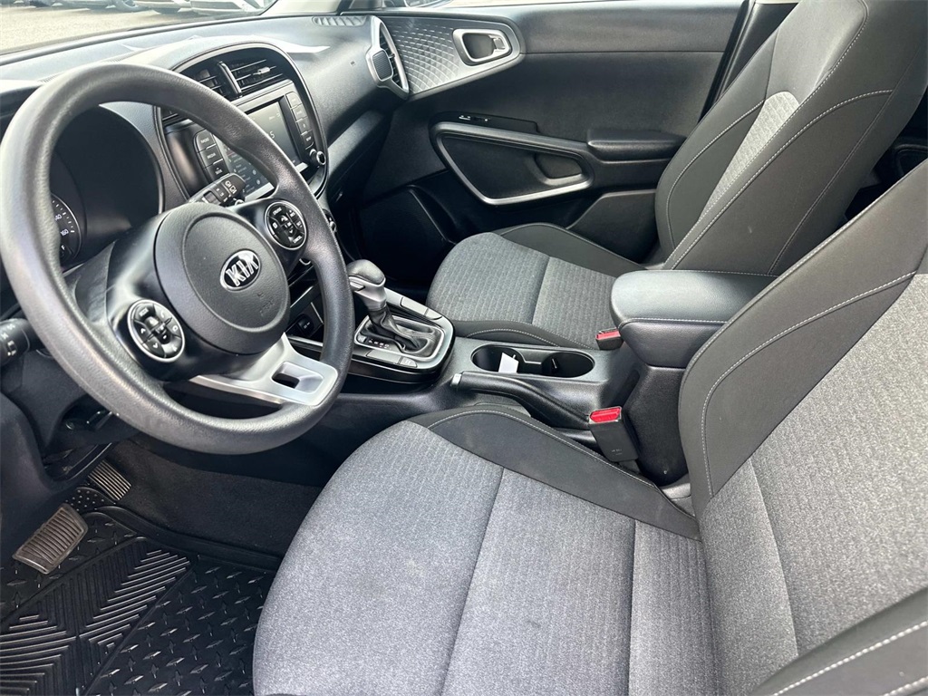 2021 Kia Soul S photo 13