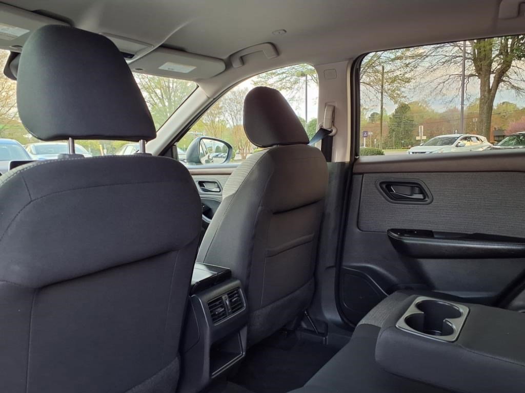 2022 Nissan Rogue S photo 20
