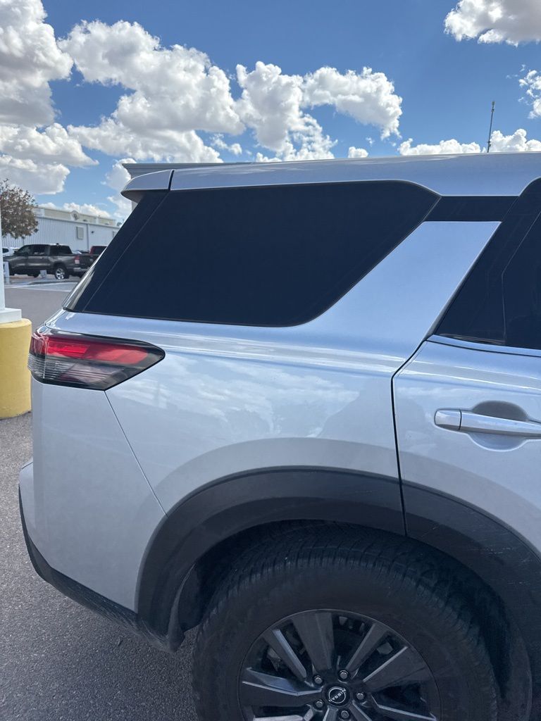 2022 Nissan Pathfinder S photo 24