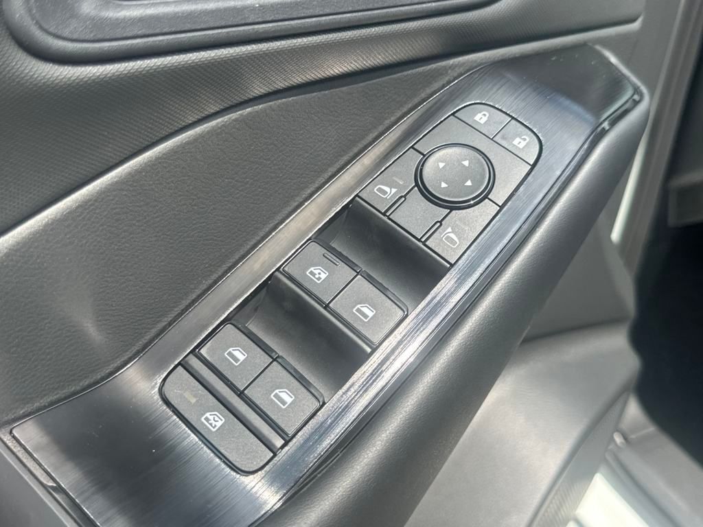 2026 Nissan Rogue S photo 10
