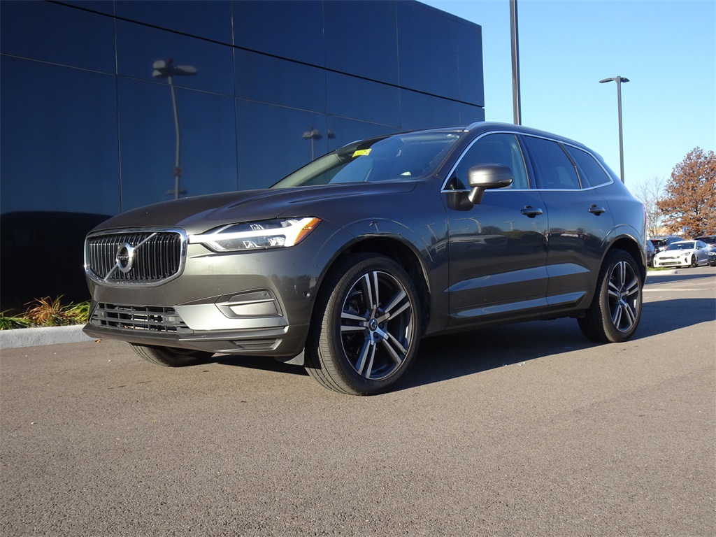 2019 Volvo XC60 T5 Momentum photo 2