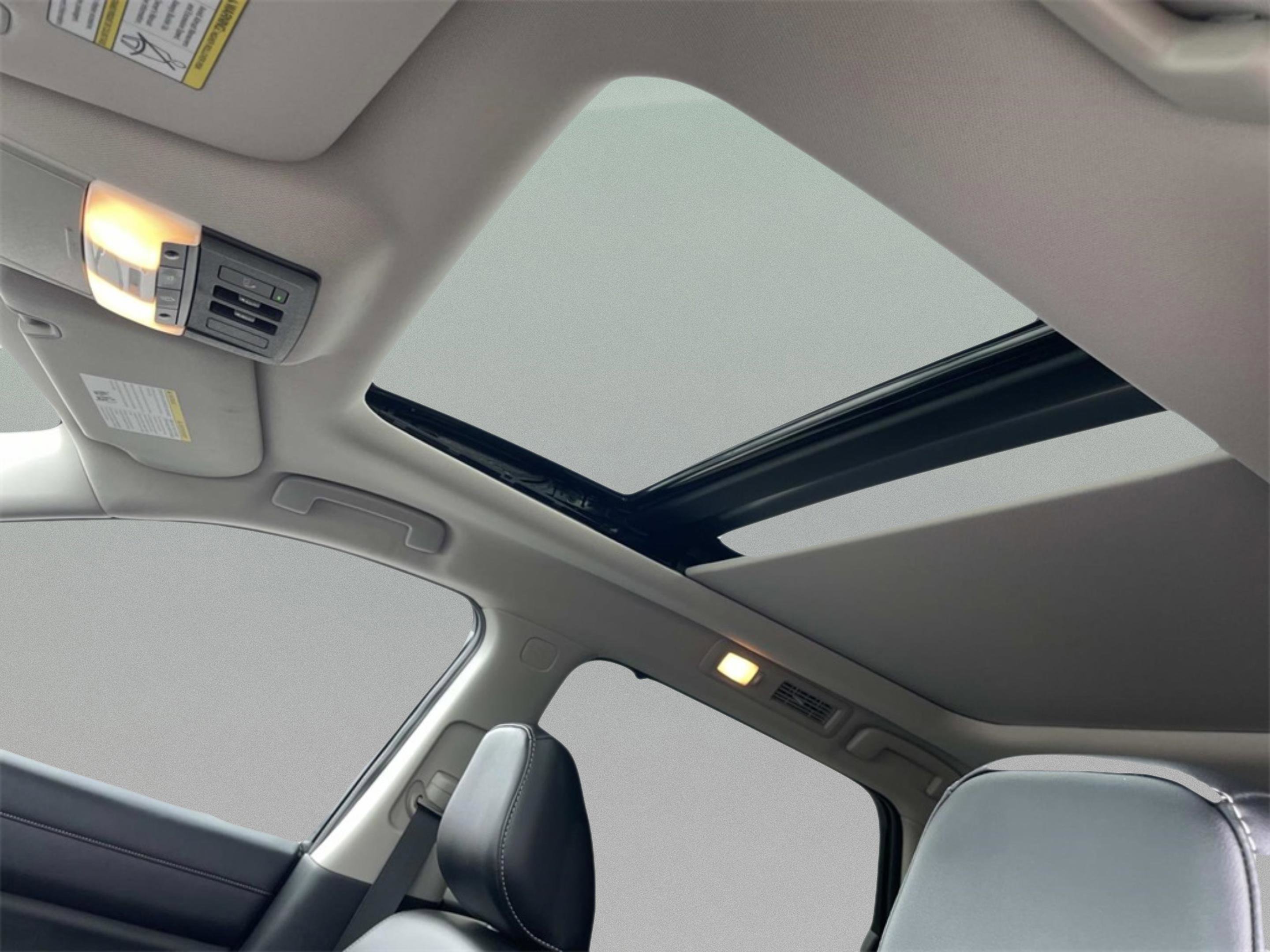 2022 Nissan Pathfinder SL photo 12