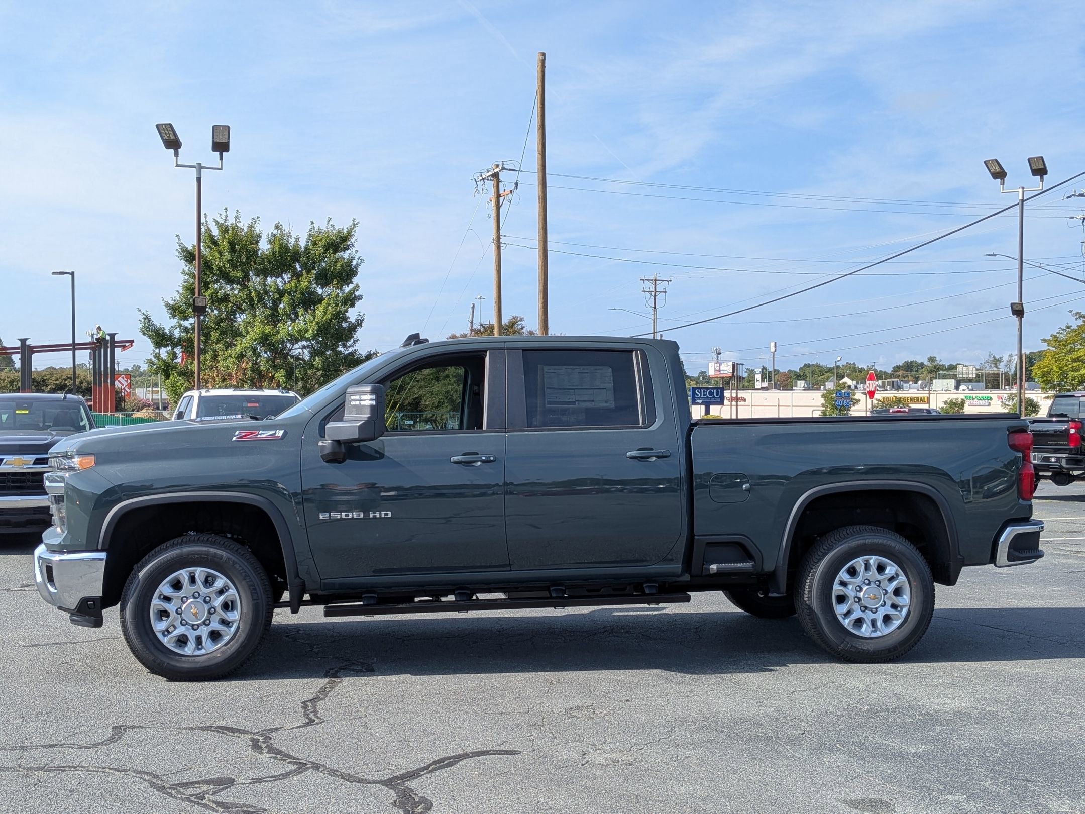 2026 Chevrolet Silverado 2500HD LT photo 2