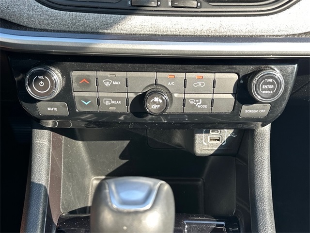 2024 Jeep Compass Latitude photo 21