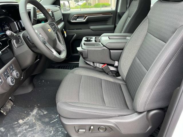 2025 Chevrolet Silverado 1500 LT photo 13