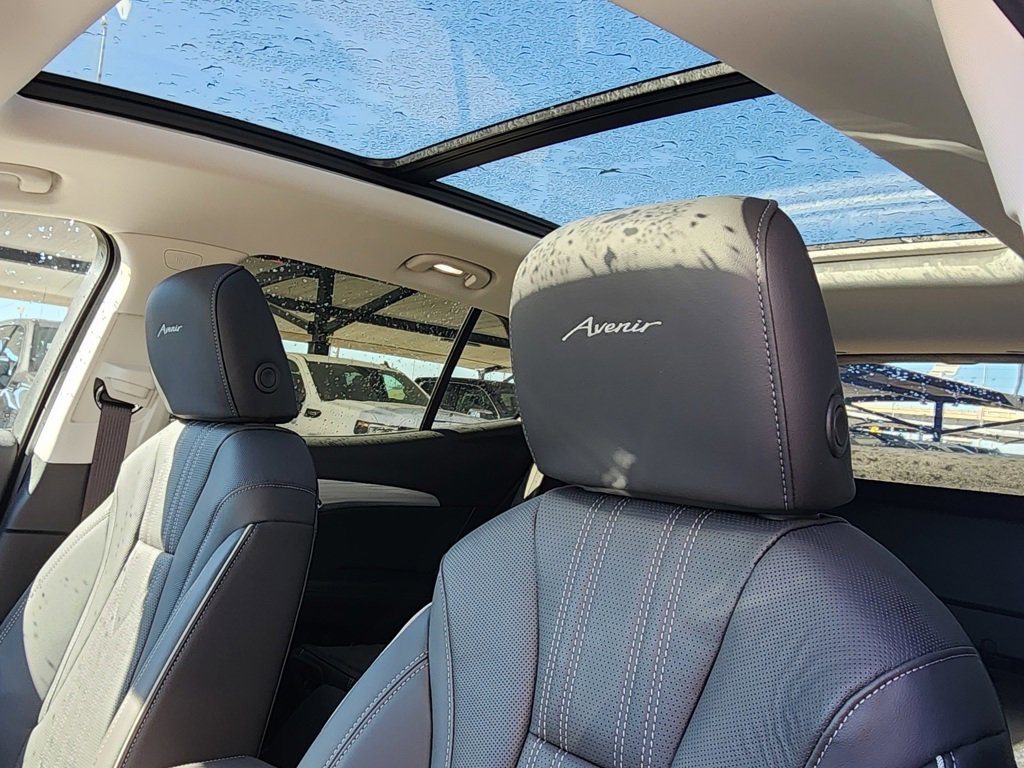 2025 Buick Envision Avenir photo 14