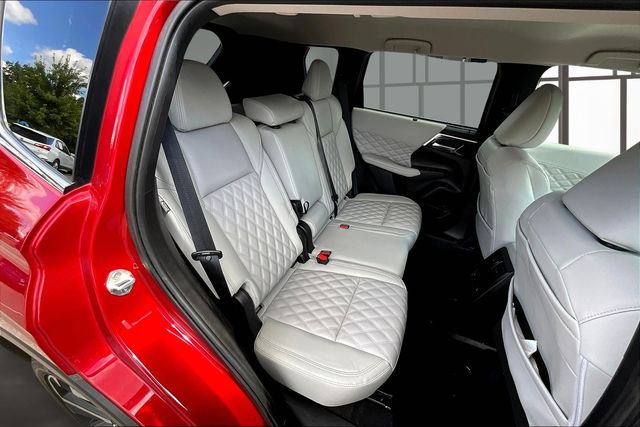 2024 Mitsubishi Outlander SEL photo 23